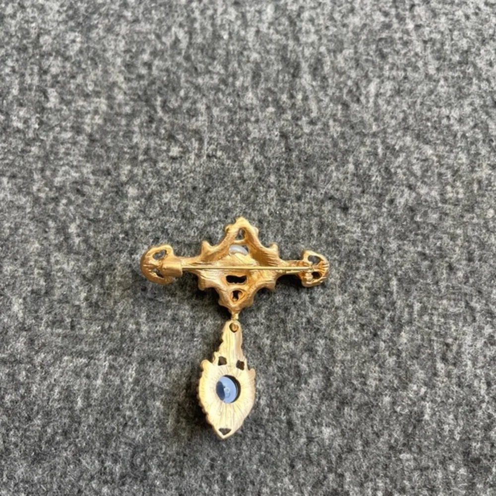 Baroque Dangle Brooch Womens OS Gold Blue Excellent Faux‎ Pearl Detachable Drop